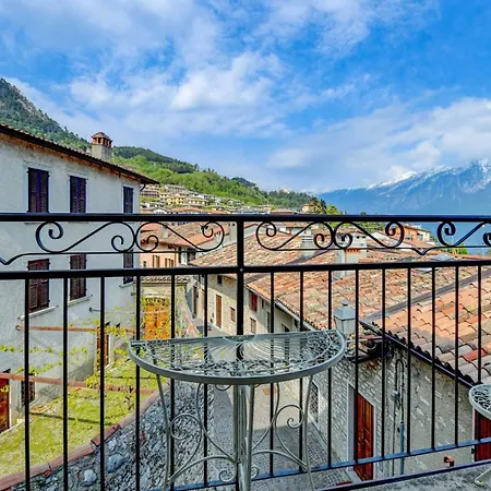 Castello 3* Tignale